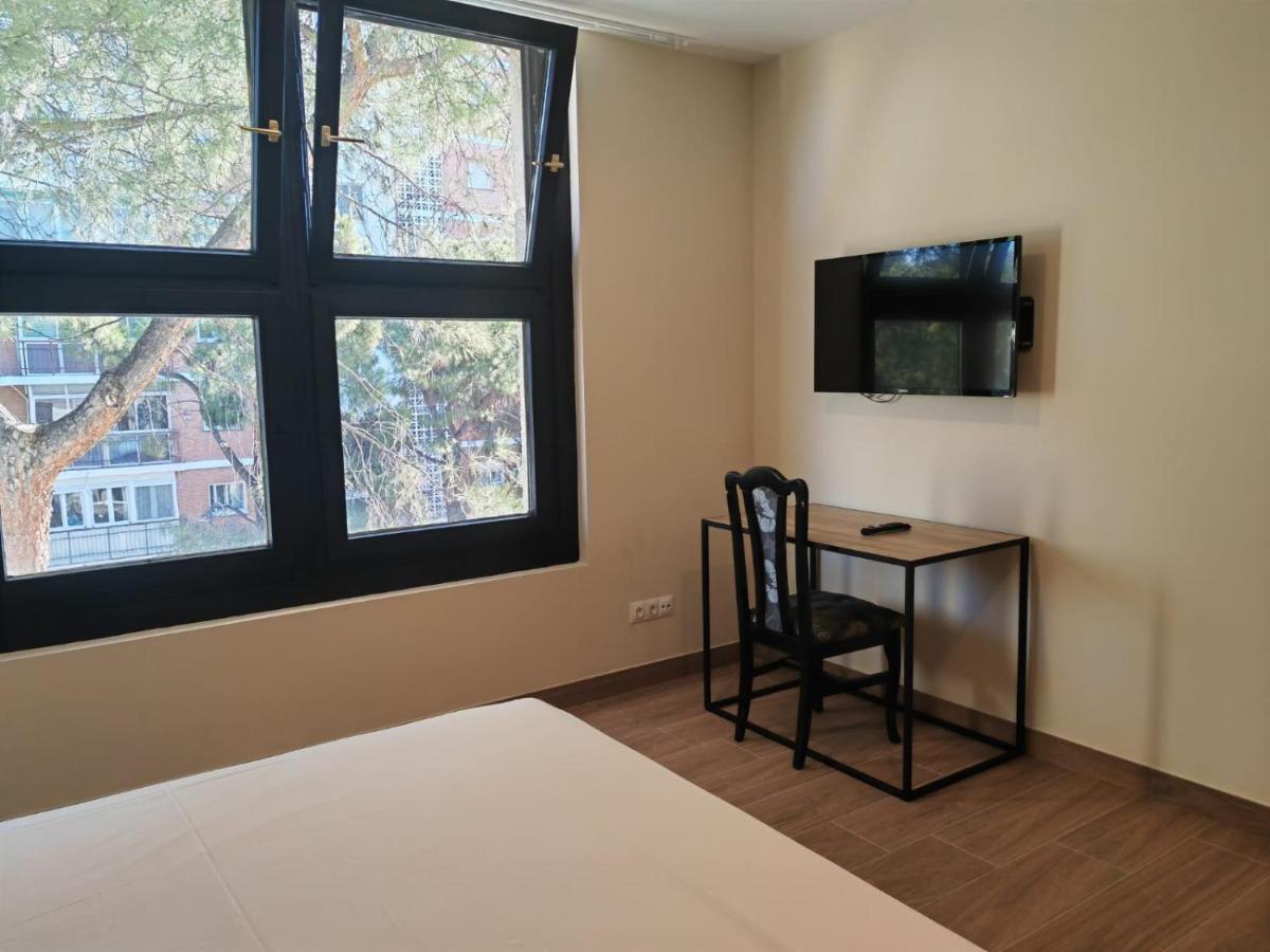 Apartahotel Golden Alcala Алькала-де-Энарес Экстерьер фото