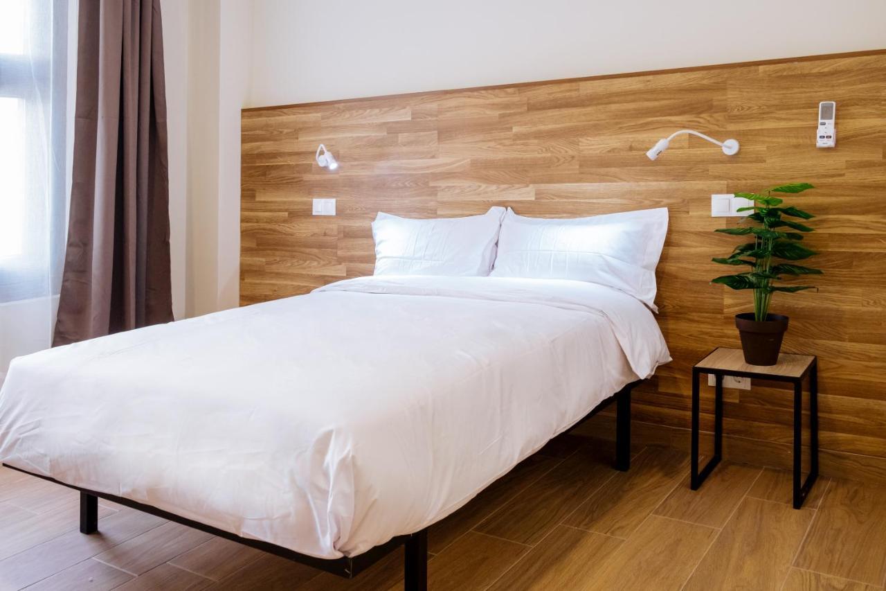Apartahotel Golden Alcala Алькала-де-Энарес Экстерьер фото